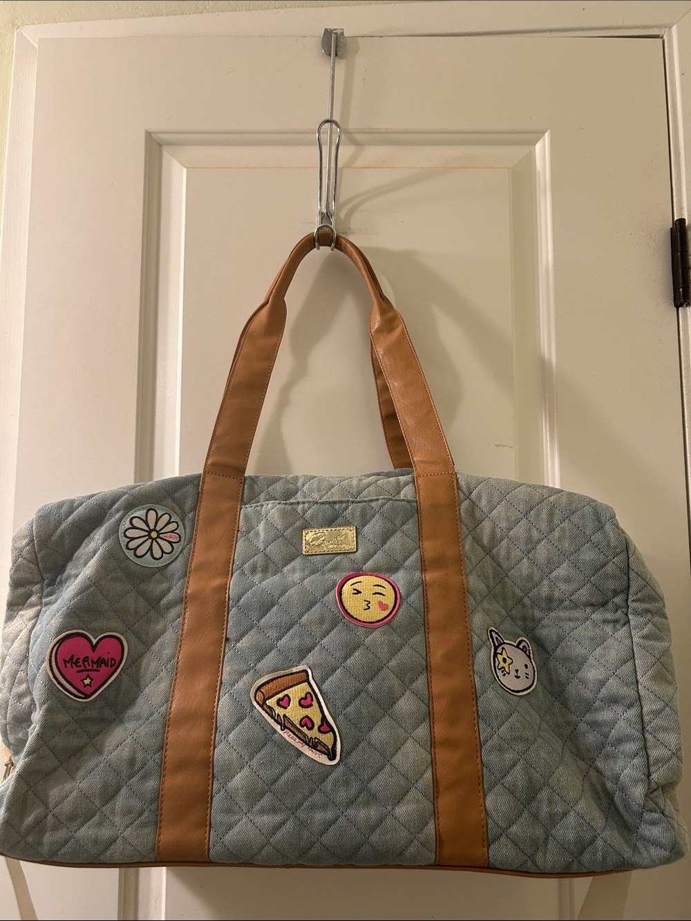 BETSEY JOHNSON Quilted Light Blue Weekend Bag Tan Straps & Embroidered Patches